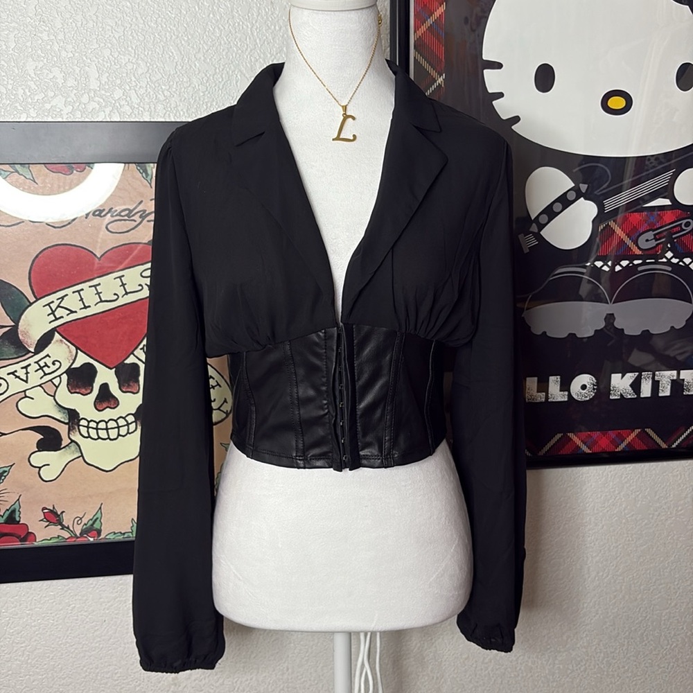 Biashe Black Cropped V-Neck Long Sleeve Faux Leather Detail Corset Blouse